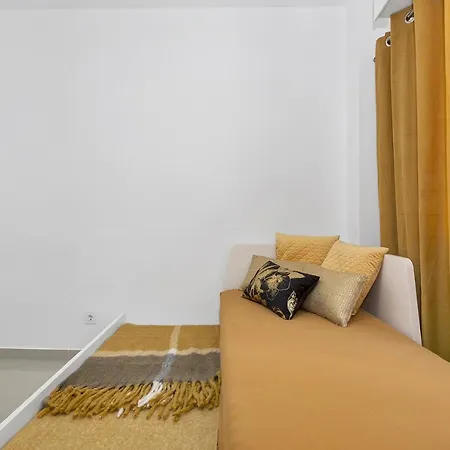 Reel Apartments- Walk To The And Centre *