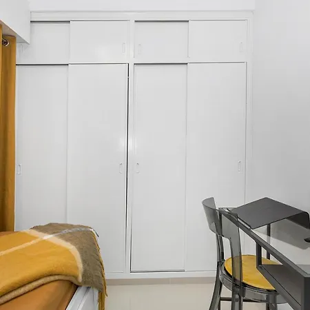 Reel Apartments- Walk To The And Centre Апартаменты