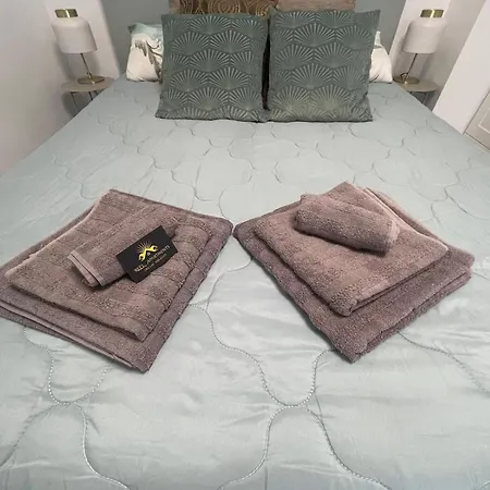 Apartment Reel Apartments- Walk To The And Centre Torrevieja
