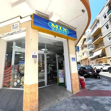 Lägenhet Reel Apartments- Walk To The And Centre Torrevieja