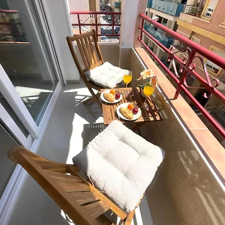 Reel Apartments- Walk To The And Centre Апартаменты