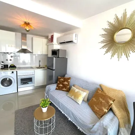 Reel Apartments- Walk To The And Centre Lägenhet Torrevieja